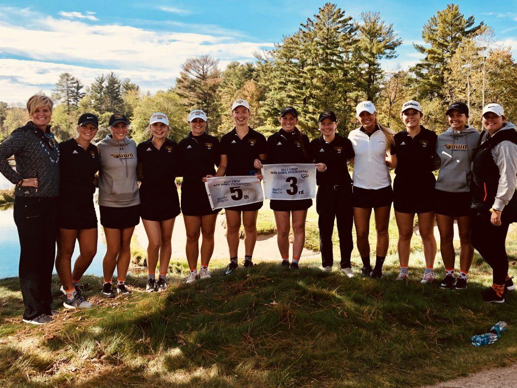 The team poses for a photo after playing in the Mad Dawg Invitational on Sept. 30 through Oct. 1. Oshkosh lost a tie-breaker to the UW-Whitewater Warhawks and fell to third in the tournament. 