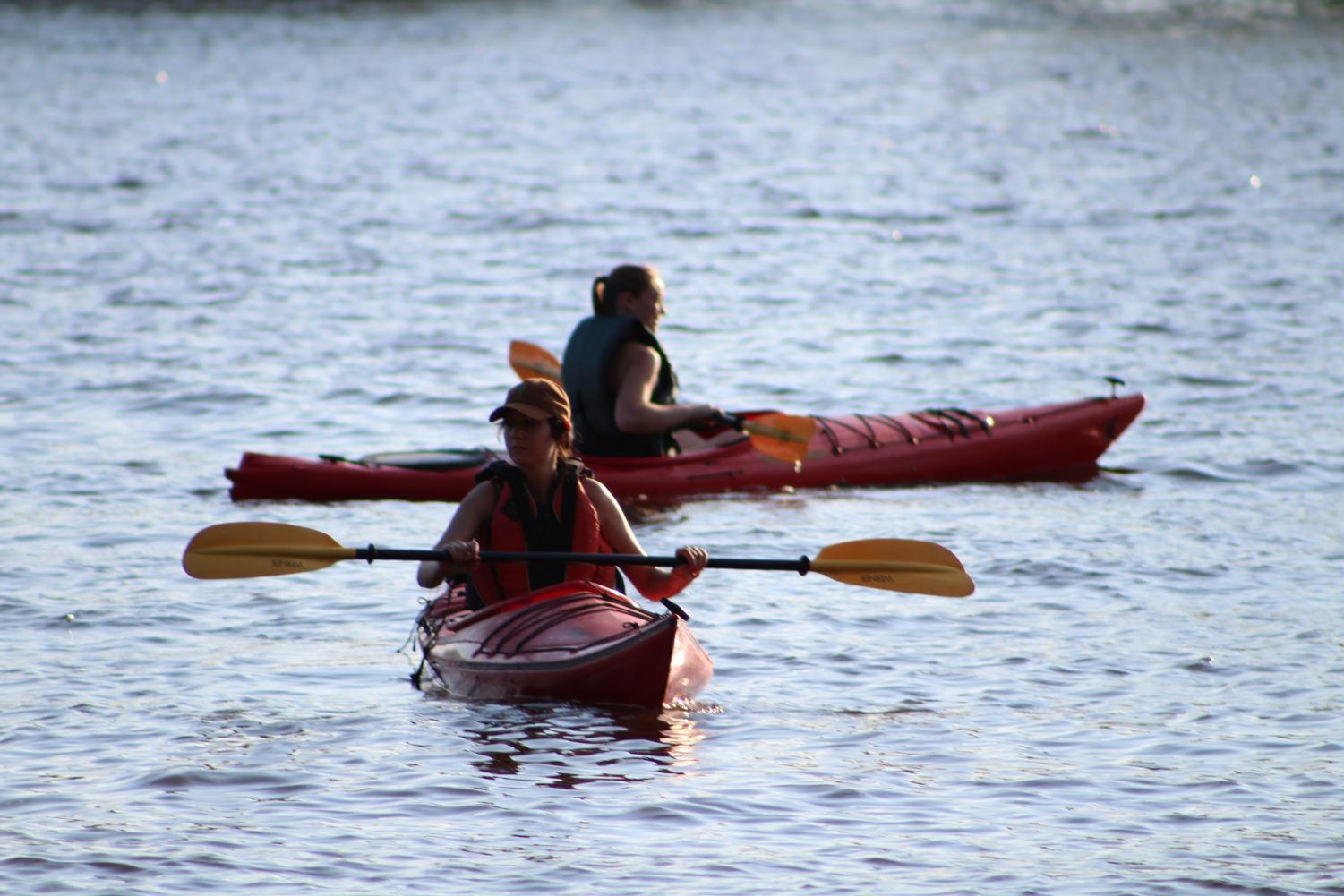 UWO+students+kayak+the+Fox+River