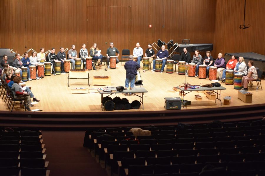 Techniques+of+Orff+instrumentation+are+demonstrated+to+the+audience.