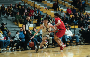 Senior Adam Fravert led all UW Oshkosh players with 18.6 points per game. Fravert, along with the rest of the team’s senior class, had four D-III playoff appearances, two national championship appearances, and one national championship title in their collegiate career.