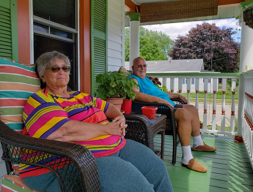 Oshkosh couple opens porch for community conversations