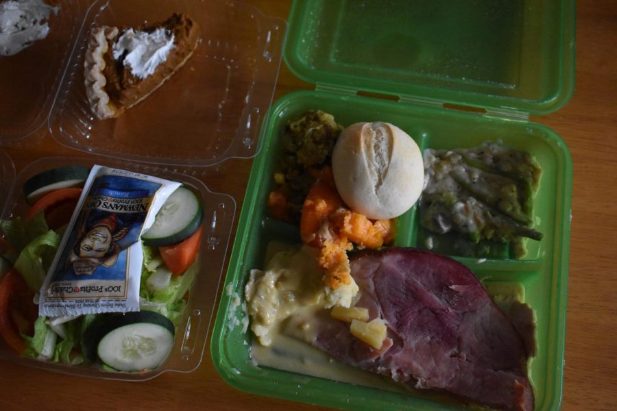 UWO offered students a complimentary meal on Thanksgiving Day.