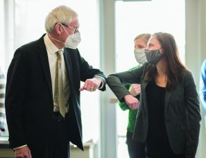 April Lee / Advance-Titan
Gov. Tony Evers celebrates the opening of the Culver Family Welcome Center vaccination site. The community COVID-19 vaccination center opened
on the UWO campus Feb. 16 in partnership with Advocate Aurora Health of Oshkosh and the Winnebago County Health Department