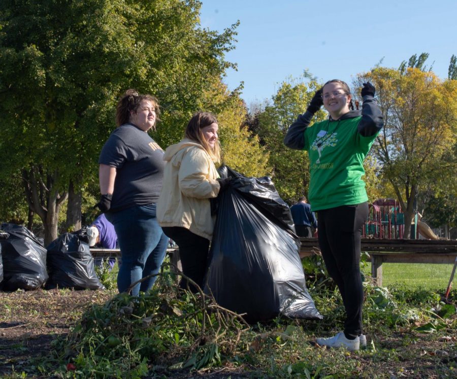 Emily Togstad / Advance-Titan
Stevens Park, Serenity Krueger (left), Sarah Michaels (middle), Liz Jacobson (right)