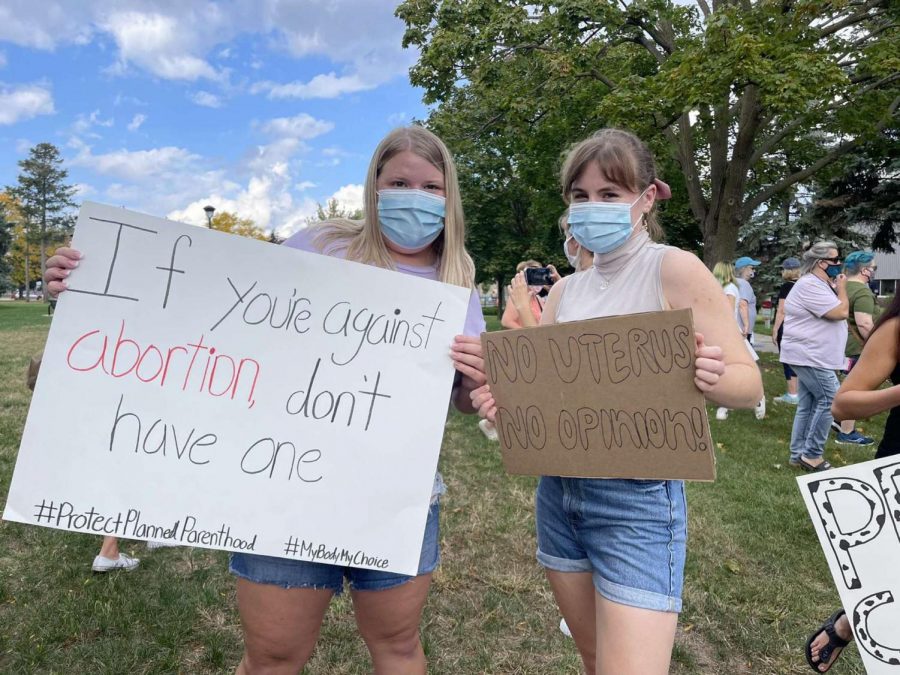 Mattie Beck / Advance-Titan
Oshkosh held a Women’s March for reproductive rights on Oct. 2. The event attracted those of all ages and genders who shared the common goal of women’s rights.