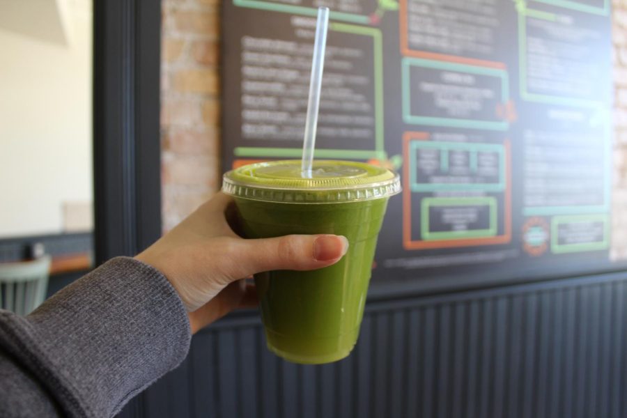 Photo+creds%3A+Katie+Pulvermacher+%2F+The+Advance-Titan+--+Carrot+%26+Kale+is+a+juice+bar+located+on+Algoma+Blvd+in+Oshkosh.+