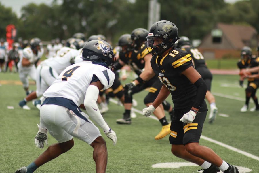 Photo: Jaylen Hill / The Advance-Titan — Quarterback Kobe Berghammer completed passes to 10 different receivers for over 250 yards and four touchdowns in UWO’s dominant victory over ETBU.