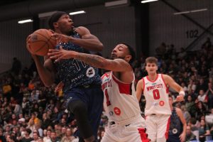 Katie Pulvermacher / The Advance-Titan-- Wisconsin Herd’s Brandon Randolph drives to the basket in Friday’s 115-110 loss to the Windy City Bulls on opening night at the Oshkosh Arena.