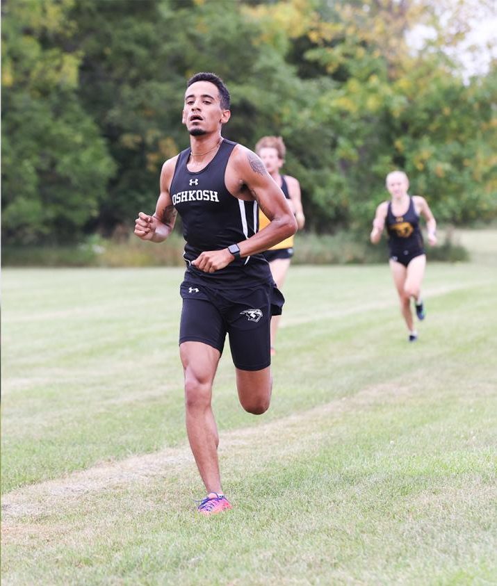 UWO competes at Augustana College (Illinois)