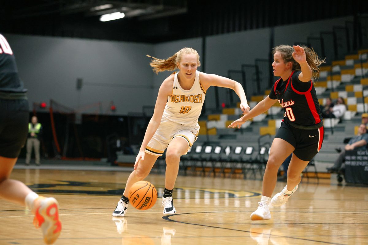 Morgan Feltz / Advance-Titan -- UWOs Olivia Argall drives to the basket in a game at the Kolf Sports Center last season.
