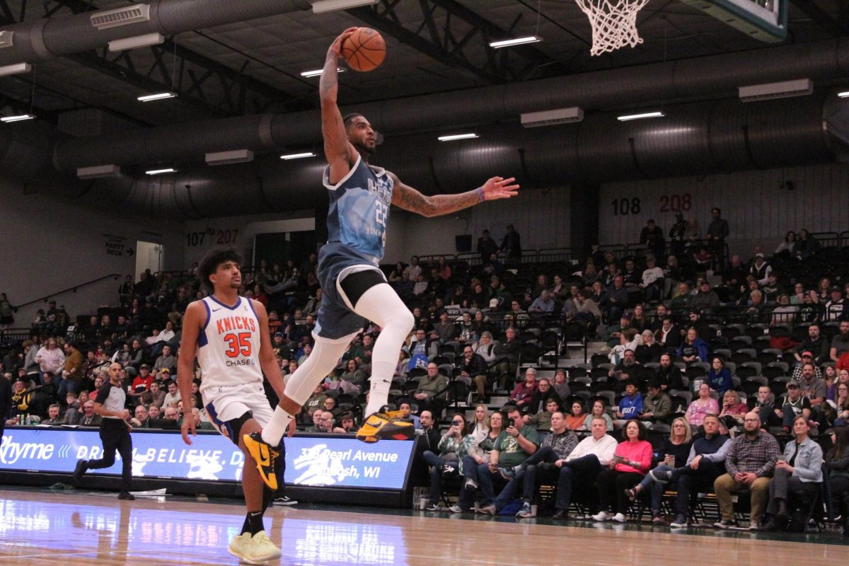 Katie+Pulvermacher+%2F+Advance-Titan+--+The+Herds+Marquese+Chriss+drives+to+the+basket+against+the+Westchester+Knicks+Feb.+1+at+the+Oshkosh+Arena.