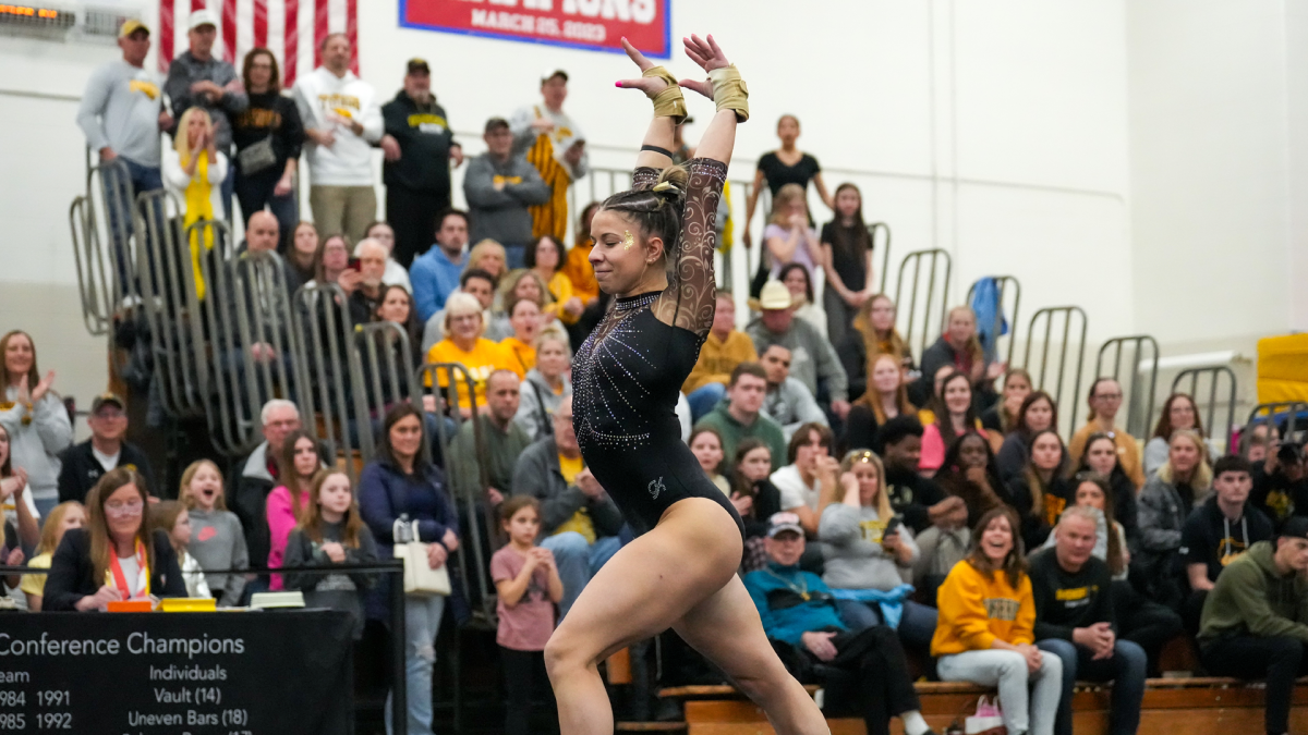 Courtesy: Terri Cole, UW-Oshkosh Sports Information
Delaney Cienkus scored 9.800 points on the floor exercise and 9.650 points on the balance beam in the Titans win 