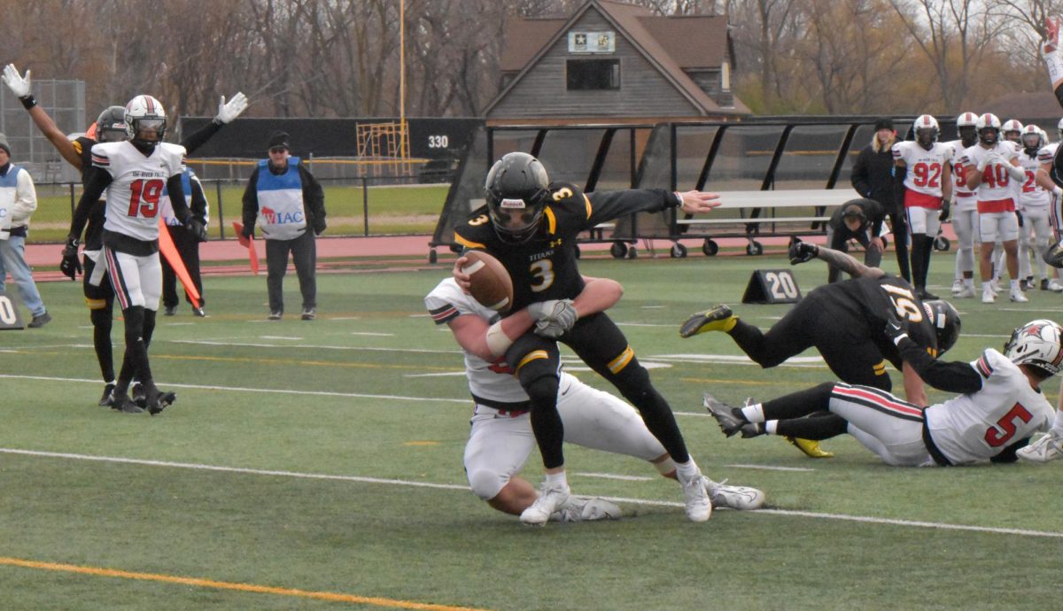 Jacob Link / Advance-Titan — UWO quarterback Kobe Berghammer dives into the endzone against UW-River Falls in the final game of the 2023 season.