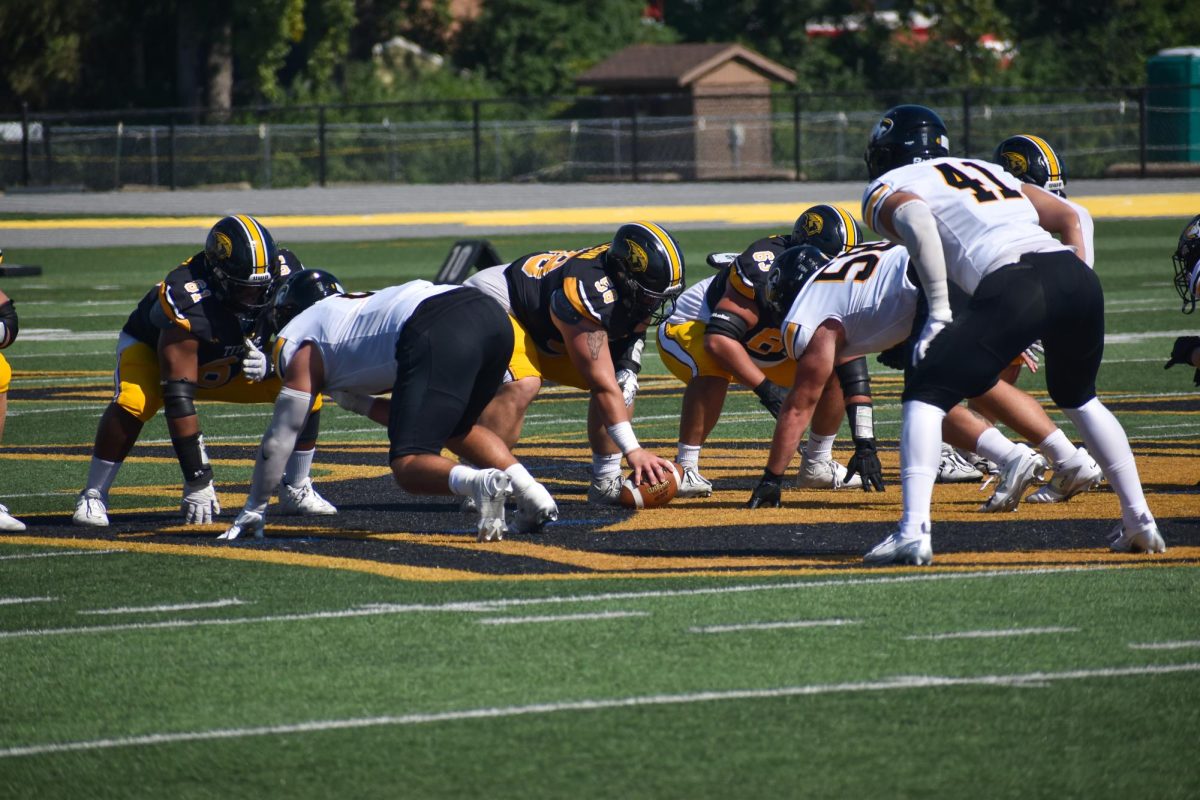 Football falls to Michigan tech