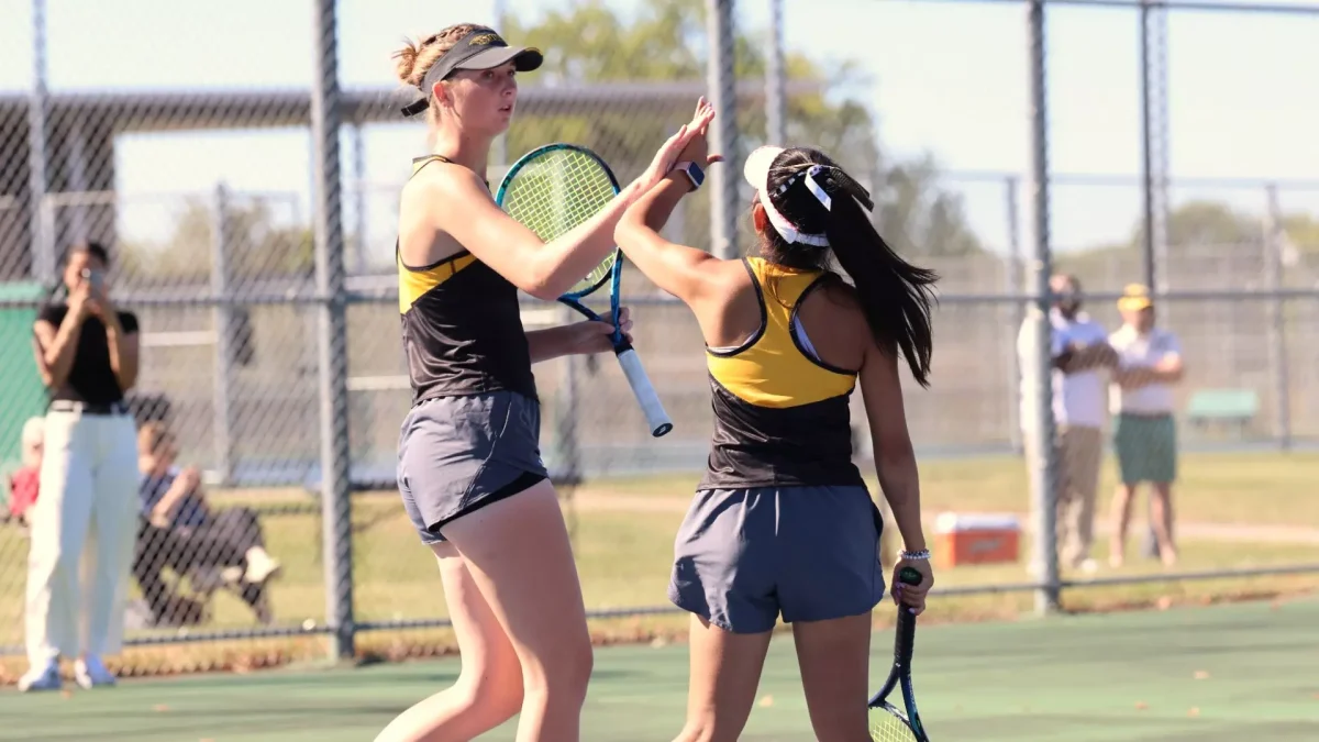 UWO Women’s Tennis Split the Weekend's Matches