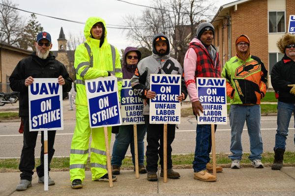 Jess Duch / Advance-Titan -- Members of the UAW Local 291 strike against Cummins in Oshkosh.