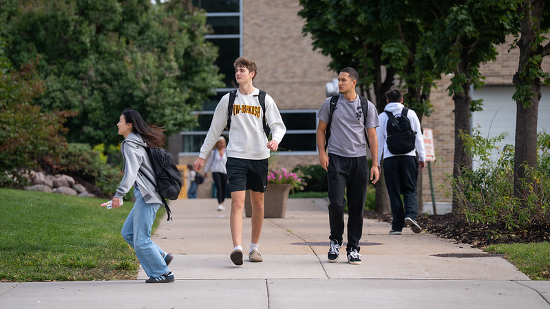 Photo by Patrick Flood -- How to make friends in college