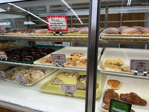 Dylan Przybylski / Advance-Titan -- The pączki is one of the most popular items purchased at the bakery. 